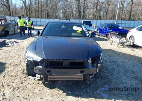 2019 Audi A4 40 Titanium Premium z USA, uszkodzony, nr VIN WAUGMAF4XKN016177